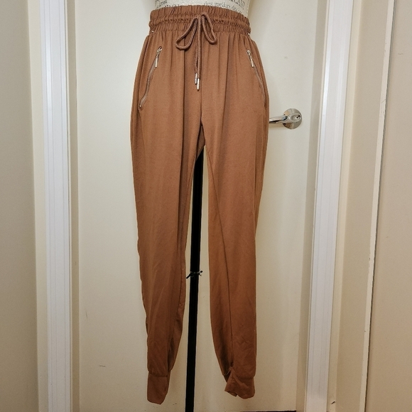Casual jogger pants - Picture 1 of 8